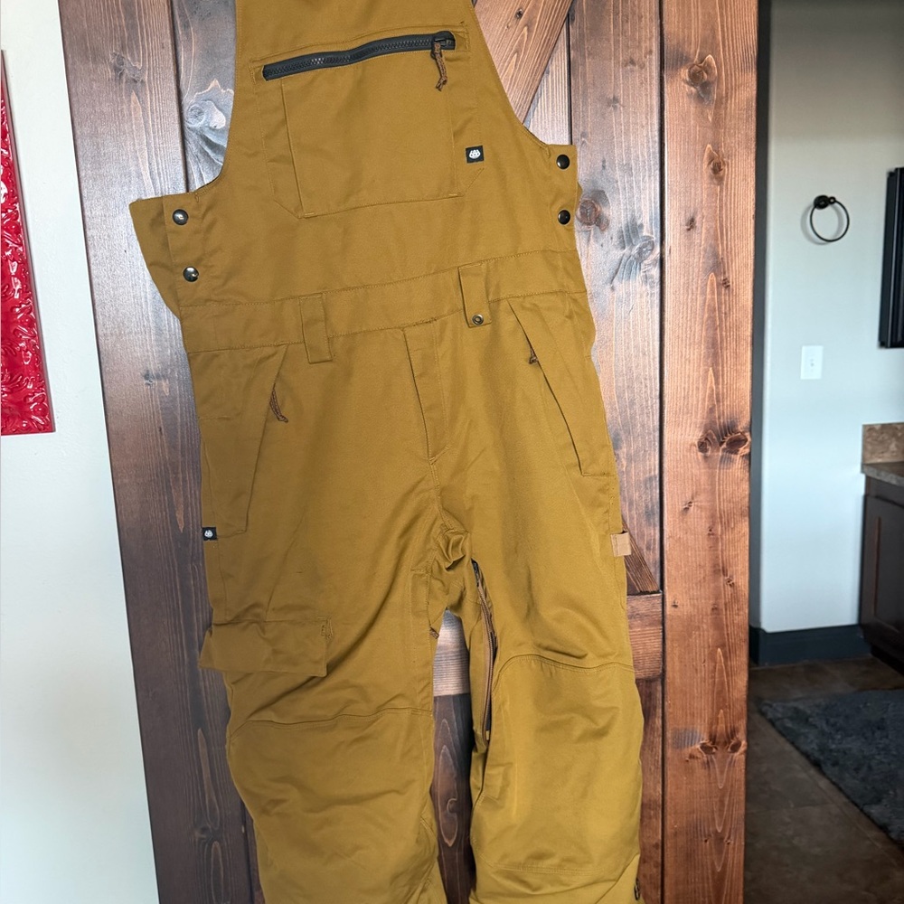 686 Chestnut Ski/Snowboard Bib Overalls